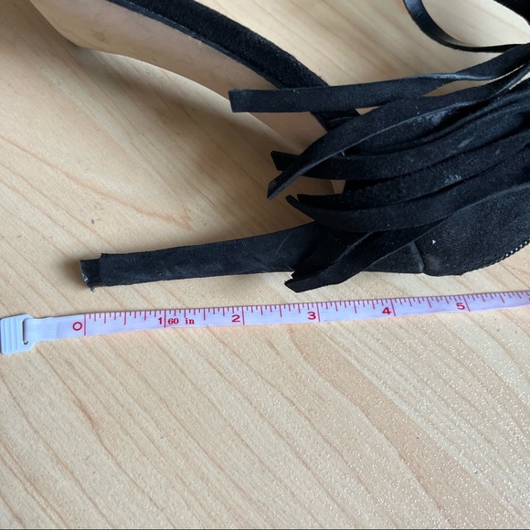 Guess Balck Fringe Leather Suede This Heels Straps Size 6.5 A - Picture 10 of 12